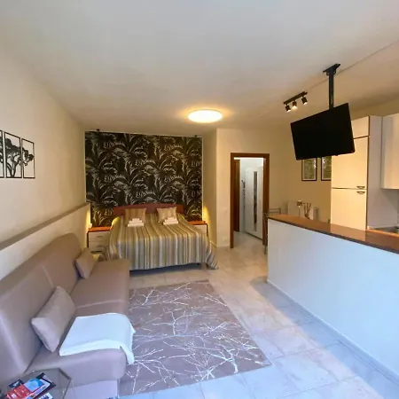 Apartment Magnolia Apartments, Di Garda *