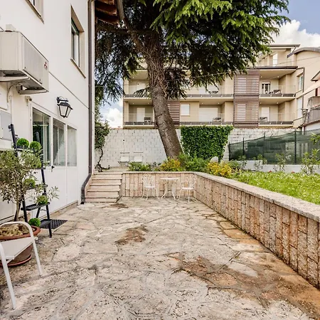 Magnolia Apartments, Di Garda شقة *