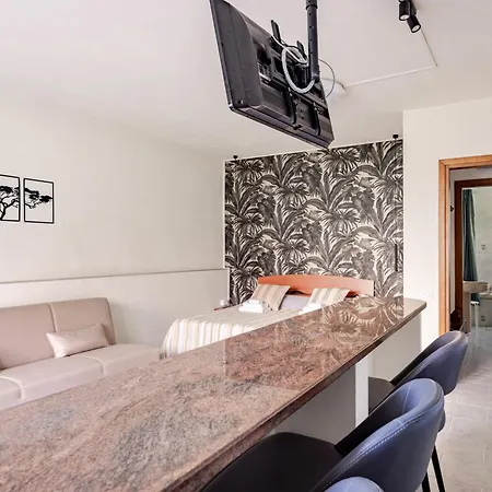 Magnolia Apartments, Di Garda * بسكييرا ديل غاردا