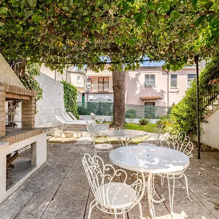 Magnolia Apartments, Di Garda شقة *